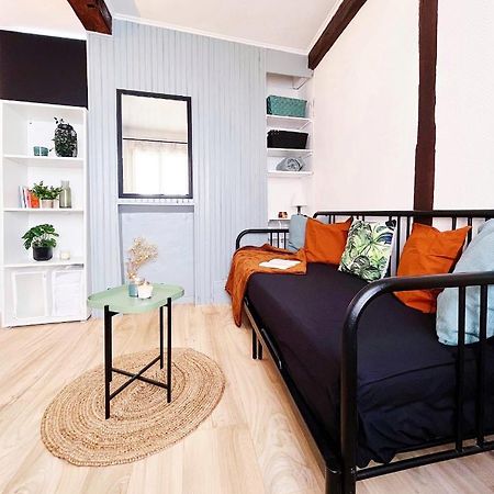 Superbe Studio Au Centre D'Orleans Apartment Exterior photo